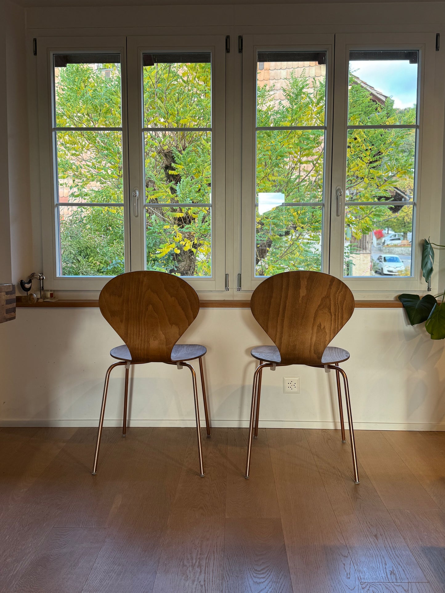 Restaurierte Danerka Stühle