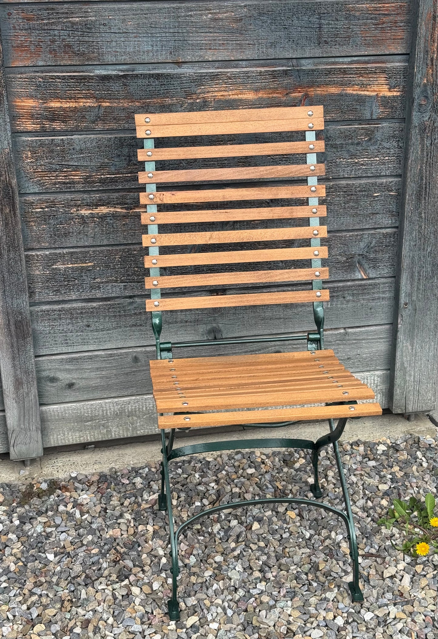 Antiker Gartenklappstuhl im Jugendstil